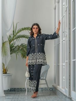 Gahan - Embroidered Three Quarter Sleeves Co-Ord Set