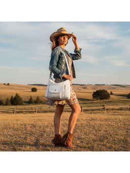 PARTIQ - Large Capacity Commuter One Shoulder Women Handbag - White (M)