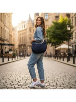 PARTIQ - Nylon Cloth Sports Dumpling Lightweight Waterproof Versatile Crossbody Bag - Blue