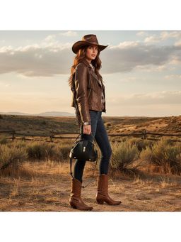 PARTIQ - Fashion CrocodileNiche Design Hand-Held Shell Handbag with Detachable Strap - Black (M)