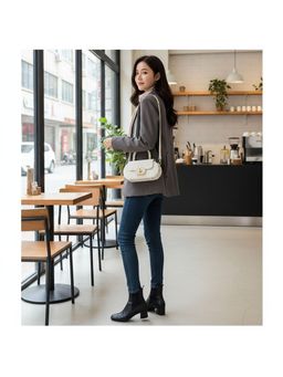 PARTIQ - Korean Style Niche Commuter Popular All-Match Handbag With Detachable Strap - Off White