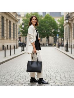 PARTIQ - Large Capacity Niche Design Textured Womens First Layer Handbag - Black