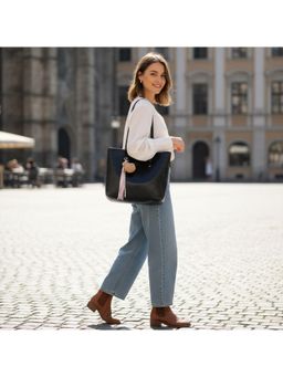 PARTIQ - College Students Commuting To Class Fashionable Large Capacity White Handbag - Black