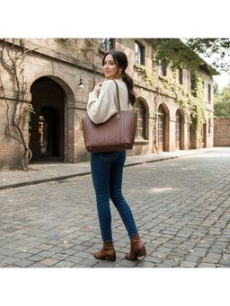 PARTIQ - Womens Large Capacity Tote Bag With Pouch - Brown