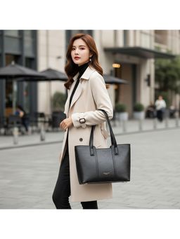 PARTIQ - Versatile Travel Underarm Handbag - Black