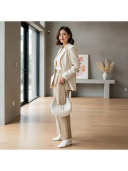 PARTIQ - Fashionable And Versatile Half-Moon Wrist Handbag - Beige