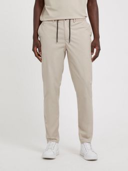 Guess - Men Beige Solid Mid-Rise Full Length Trouser