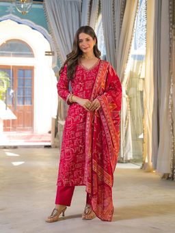 Vaamsi - Women Red Viscose Ethnic Motifs Straight Kurta With Pant & Dupatta
