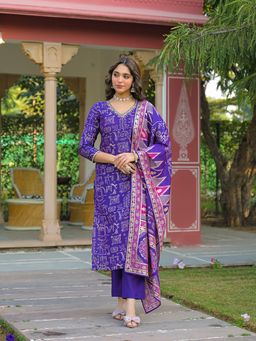 Vaamsi - Women Purple Viscose Ethnic Motifs Straight Kurta With Pant & Dupatta