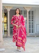 Red color option, Sold out, Currently selected