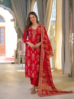 Vaamsi - Women Red Viscose Rayon Straight Kurta With Pant & Dupatta