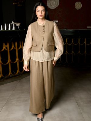 Elegant Olive Green Polyester Wool Suiting Fabric (Precut 3.25 Meter)