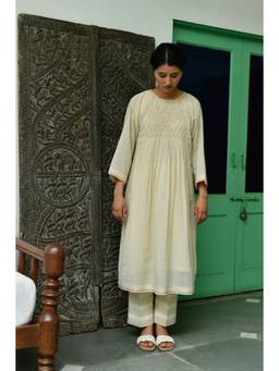 Raas By Ekta - Cream Tiny Blooms Kurta