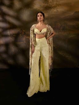 Saanjh by Lea - Yuvika Yellow Embroidered Co-Ord (Set of 3)