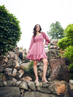 KASSUALLY - Solid Smocked Dress