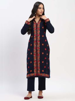 ME & I - Women Embroidered Mandarin Neck Kurta