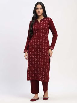 ME & I - Women Embroidered Mandarin Neck Kurta