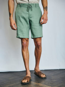 Bruun & Stengade - Men Green Solid Regular Fit Mid Rise Shorts