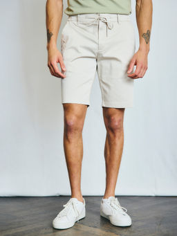 Bruun & Stengade - Men Beige Solid Regular Fit Mid Rise Shorts