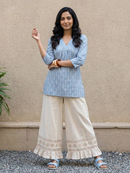 Rangita - Women Blue Stripes Printed Short Kurti