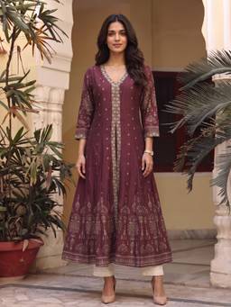 Rangita - Women Maroon Floral Printed Anarkali Kurta
