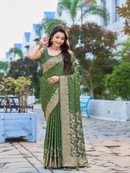 Manohari - Women Green Silk Jacquard Floral Woven Saree