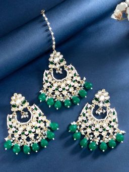 Peora - Gold Plated Green Kundan Dangle Earrings & Maangtikka Set