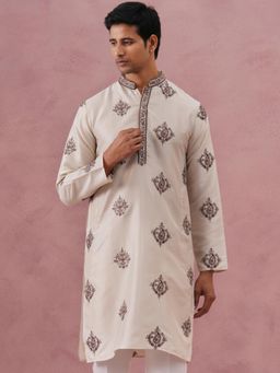 Jompers - Men Cream Silk Mandarin Neck Embroidered Kurta