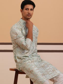Jompers - Men Blue Silk Mandarin Neck Embroidered Kurta