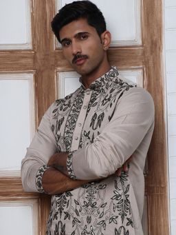 Jompers - Men Beige Silk Mandarin Neck Embroidered Kurta
