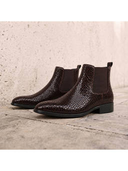 Mochi - Men Brown Chelsea Boots