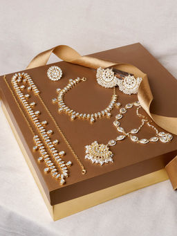 Teejh - Tumkur Gold Jewellery Set