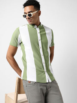 Campus Sutra - Men Sage Green Striped Regular Fit Casual Shirt