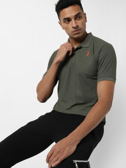 Campus Sutra - Men Solid Olive Green Regular Fit Activewear T-Shirt