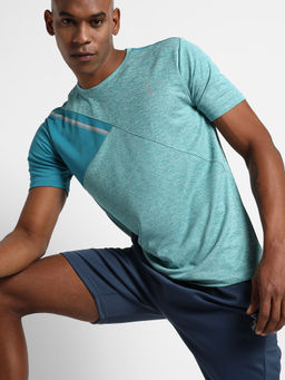 Campus Sutra - Men Green Colourblockeded Regular Fit Activewear T-Shirt
