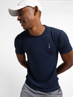 Campus Sutra - Men Solid Navy Blue Regular Fit Activewear T-Shirt