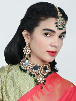 Odette - Alloy Beaded Pearl And Kundan Jewellery Set For Women