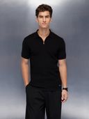 Black color option, Currently selected