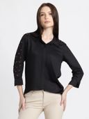 Black color option, Sold out, Currently selected