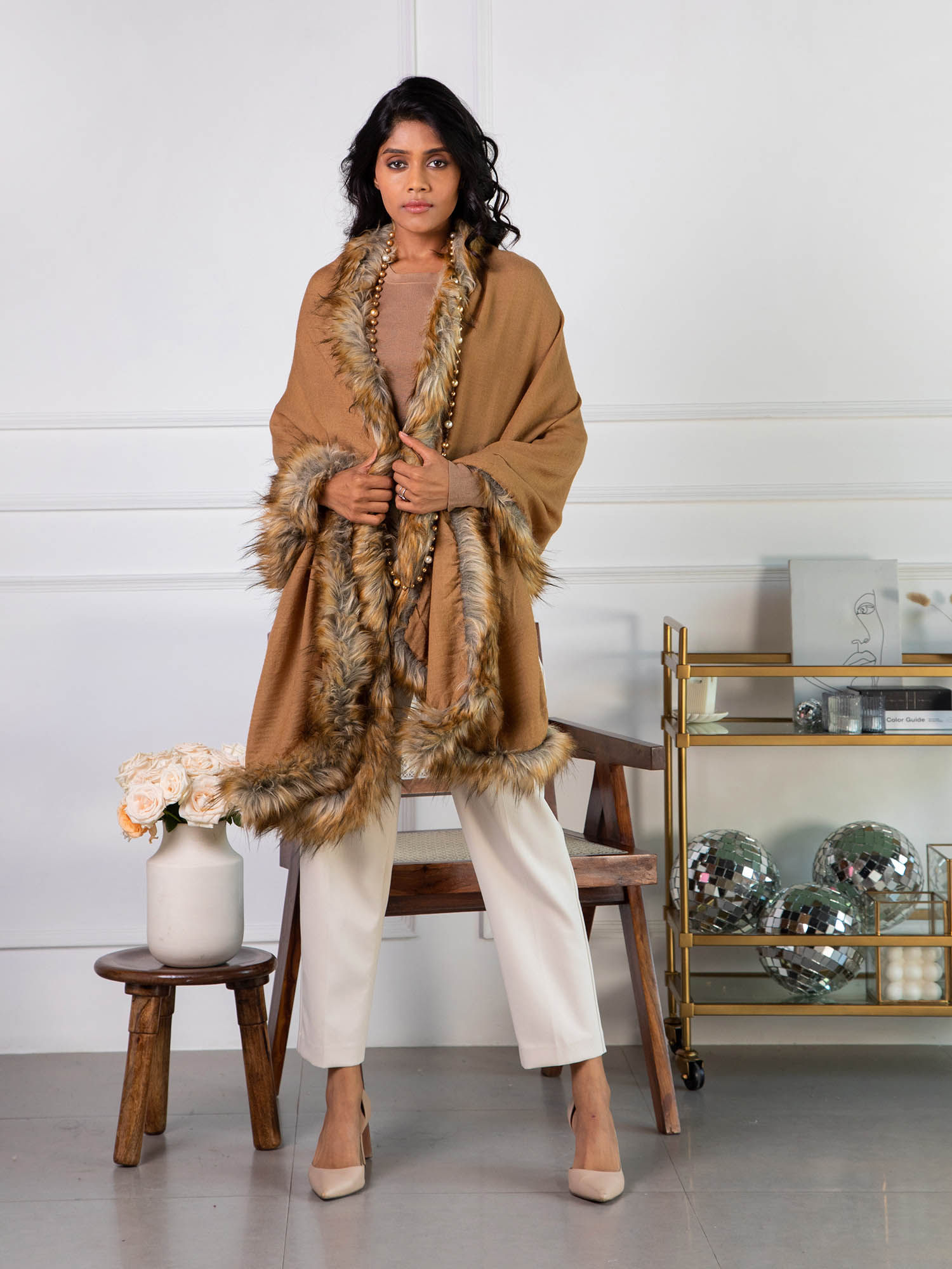 rhe-ana Verona - Wool Shawl with Fur Trim-picture-21
