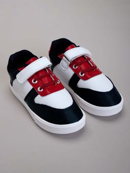 Hopscotch - Color-Blocked Round Toe Multi-Color Sneakers