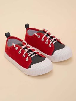 Hopscotch - Solid Round Toe Red Sneakers