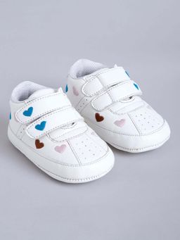 Hopscotch - Heart Embroidered White Sneakers