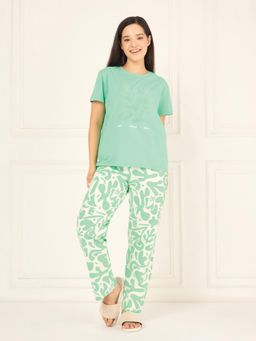 Sweet Dreams - Women Graphic Printed Pyjama Set