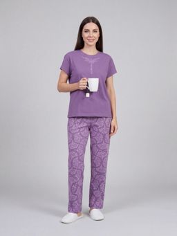 Sweet Dreams - Women Graphic Printed Pyjama Set