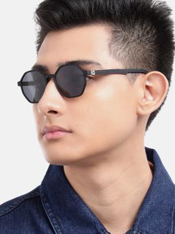 Carlton London - Black Toned with Polarised Lens Octagon Sunglasses (CLSM486)