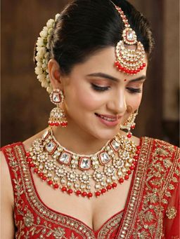 LUCKY JEWELLERY - Women Red 18Kt Gold Plated Kundan Jewellery Set