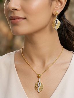 Voylla - Women White Threads of Royalty Rajvalli Grace Cz Jewellery Set