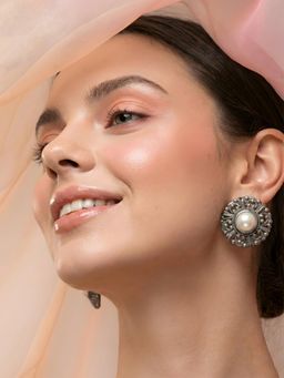 ADIVA - Women Off White Oxidised Silver-Toned Pearl Embellished Floral Stud Earrings