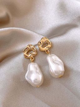 Stol'N - Women White Irregular Gold Pearl Drop Earrings